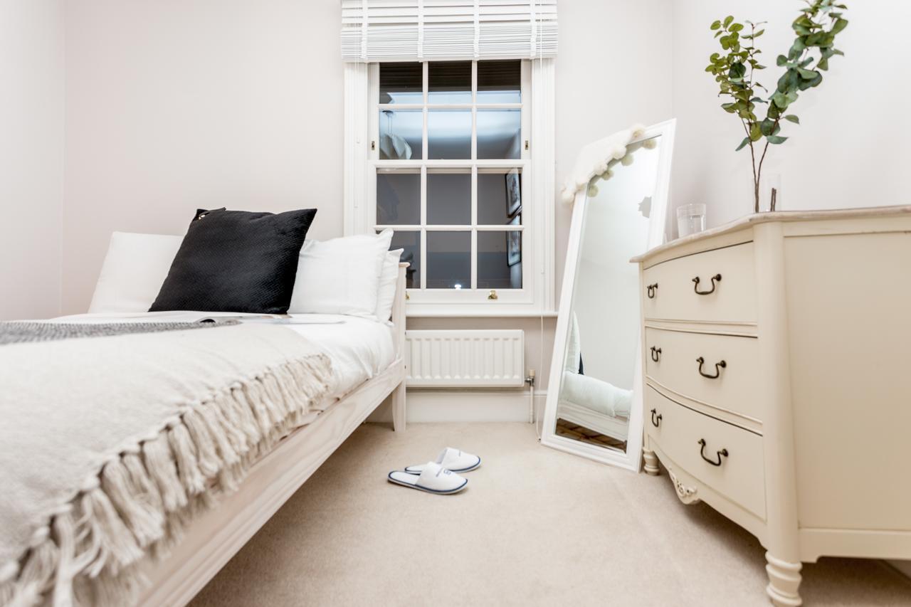 The Modern Classic - Contemporary & Elegant 3bdr Apartment